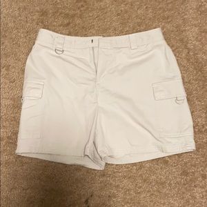 Dockers Khaki shorts Sz 10 Great condition